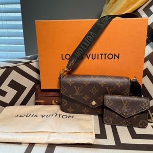 **AUTHENTIC** Louis Vuitton Felicie Strap & Go Like New